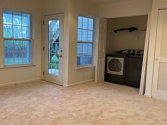 Entry level extra room and laundry