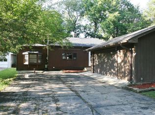 806 Hickory Rd, Twin Lakes, WI 53181