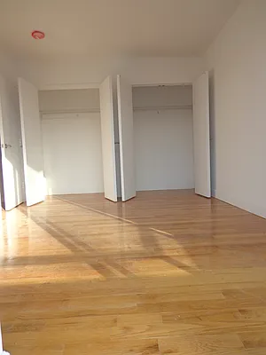 Rented by Bahar Management | media 53