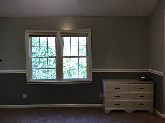 5th image of 122 Whispering Pines Ct