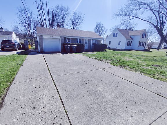 2nd image of 1323 Lindberg Rd