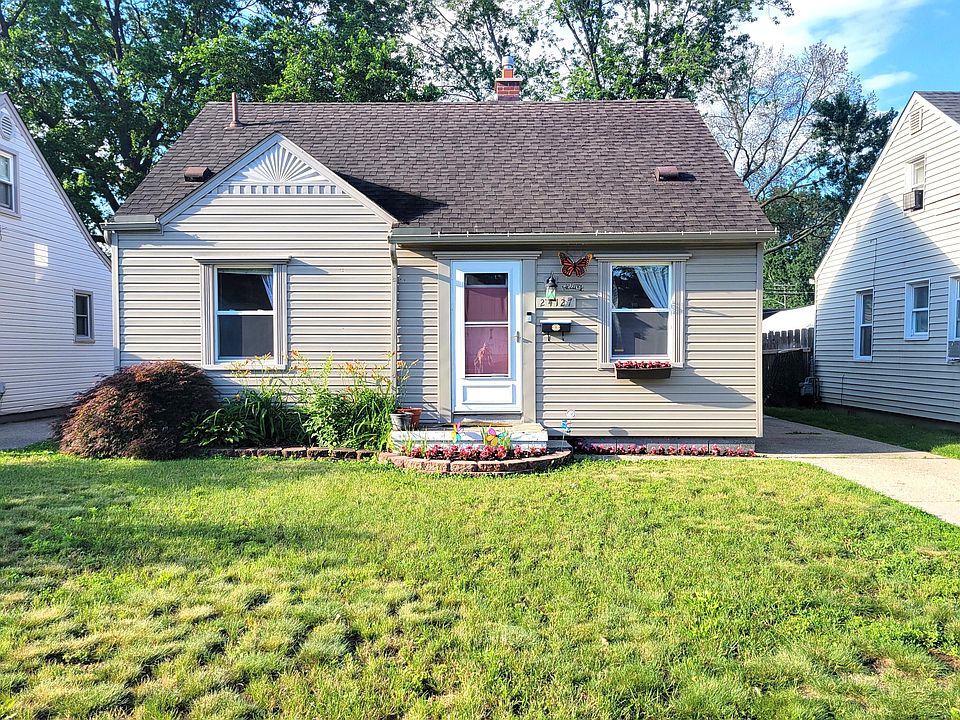1st image of 24127 Lehigh St