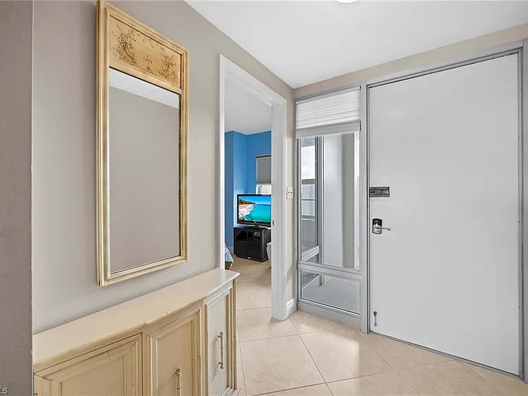 3443 Gulf Shore Blvd N #707 — Photo 2