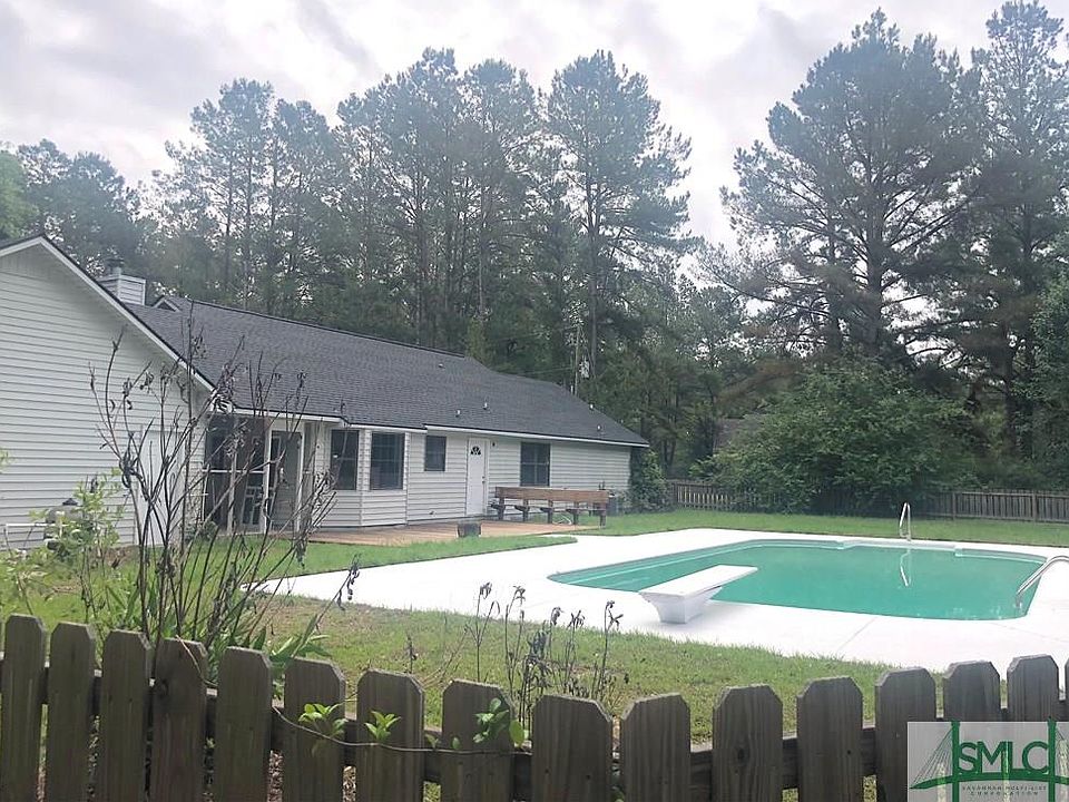 2nd image of 1240 Midland Rd