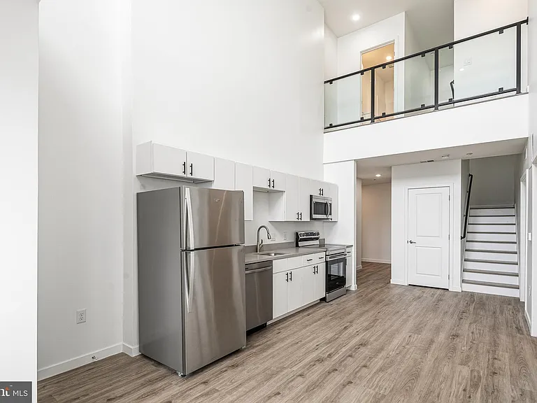 915 N Broad St #17-604 — Photo 2