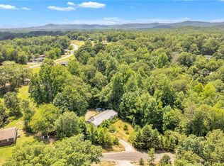 1021 Santee Dr, Walhalla, SC 29691