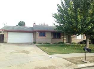 236 E Berkeley Ave, Tulare, CA 93274