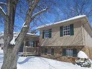 166 Shannon Pkwy photo 1