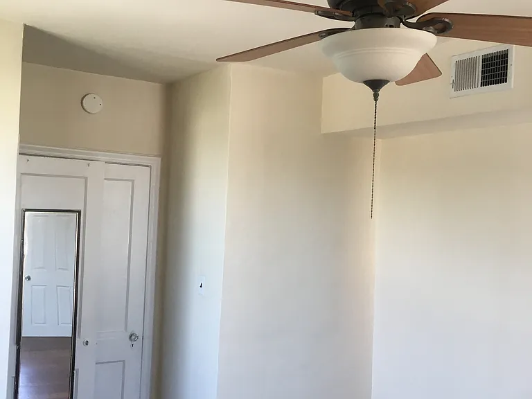 3426 W Grace St #11 — Photo 3