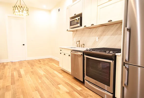 Rented by Nooklyn NYC LLC | media 46