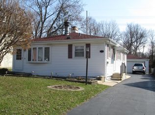 723 Delles Rd, Wheaton, IL 60189