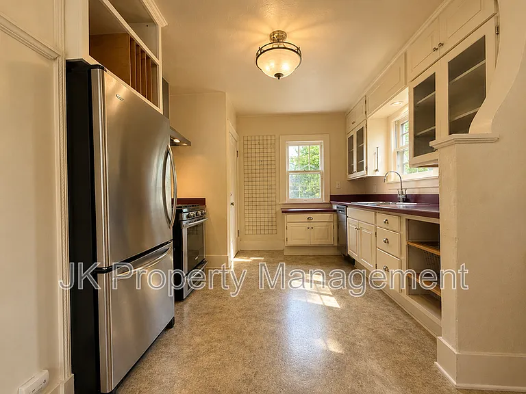 2217 1st Ave S — Photo 6