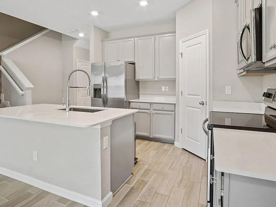 191 Appleton Court Kitchen