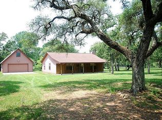 1022 County Road 134, Columbus, TX 78934