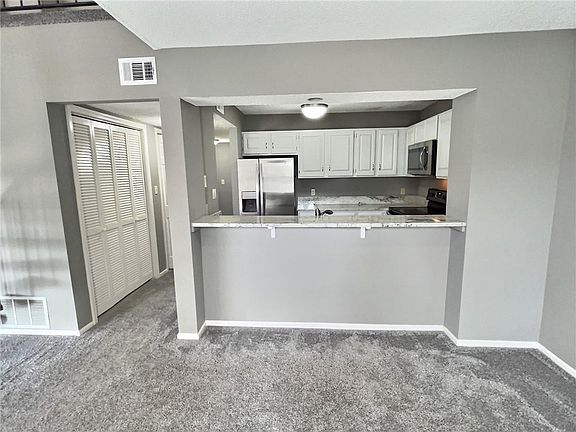 5th image of 8824 W 106th Ter