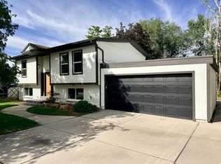 10320 S Clearview Dr, Sandy, UT 84070