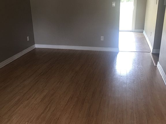 2nd image of 7105 Devonshire Cir