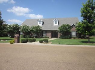 1201 Jane Ln, Greenwood, MS 38930