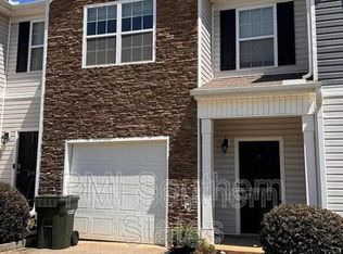 31 Moorlyn Ln, Greer, SC 29650