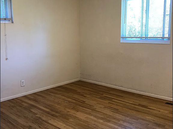 5th image of 770 33rd St