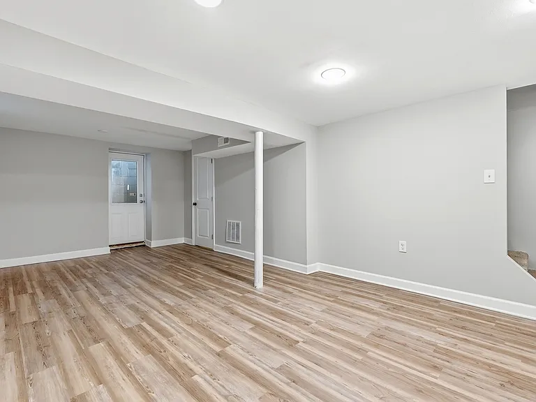 10 Birch Ave — Photo 21