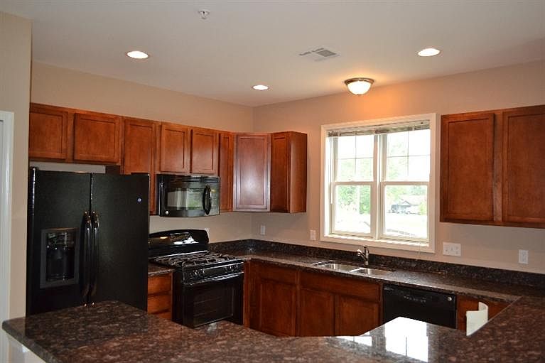 1st image of 2577 W Towne St
