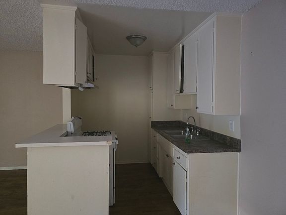 2nd image of 1515 W 103rd St APT 2