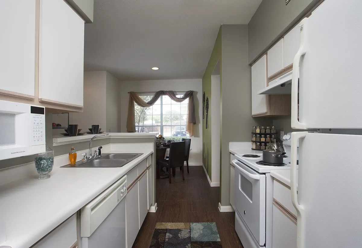 Building Photo - Rincon Apartments