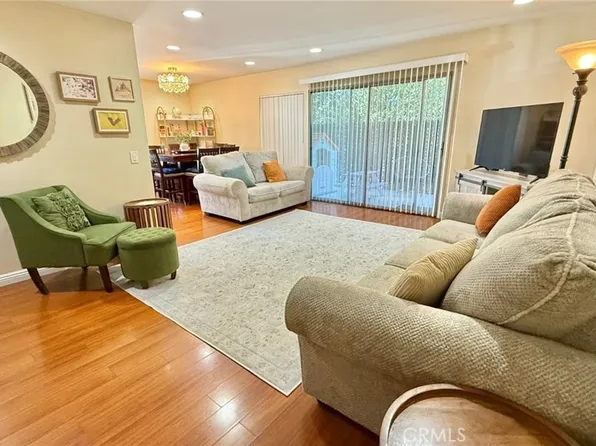 18350 Hatteras St APT 176, Tarzana, CA 91356