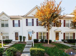 405 Hollybrook Ridge Ln, Richmond, VA 23223