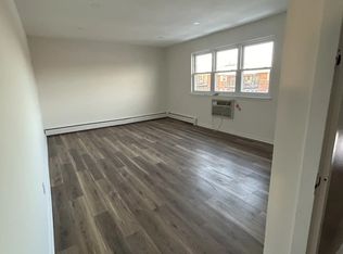 5822 75th St FLOOR 2, Middle Village, NY 11379