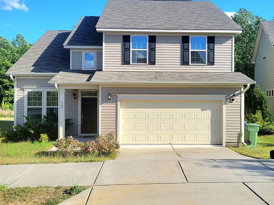 1st image of 909 Stable Fern Dr