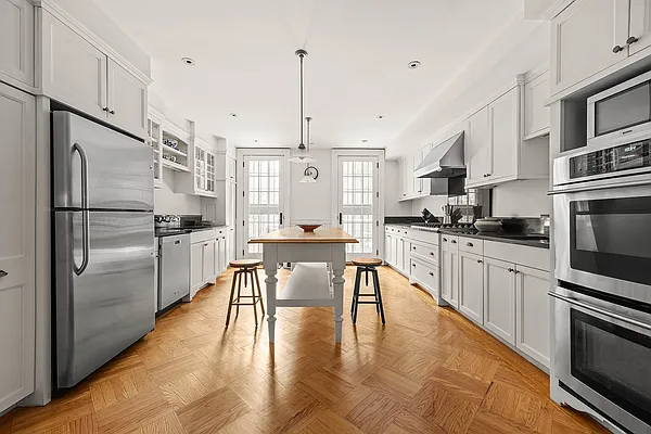 Sold by Corcoran | media 7