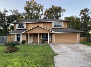 116 June Ct, Richwood, TX 77531