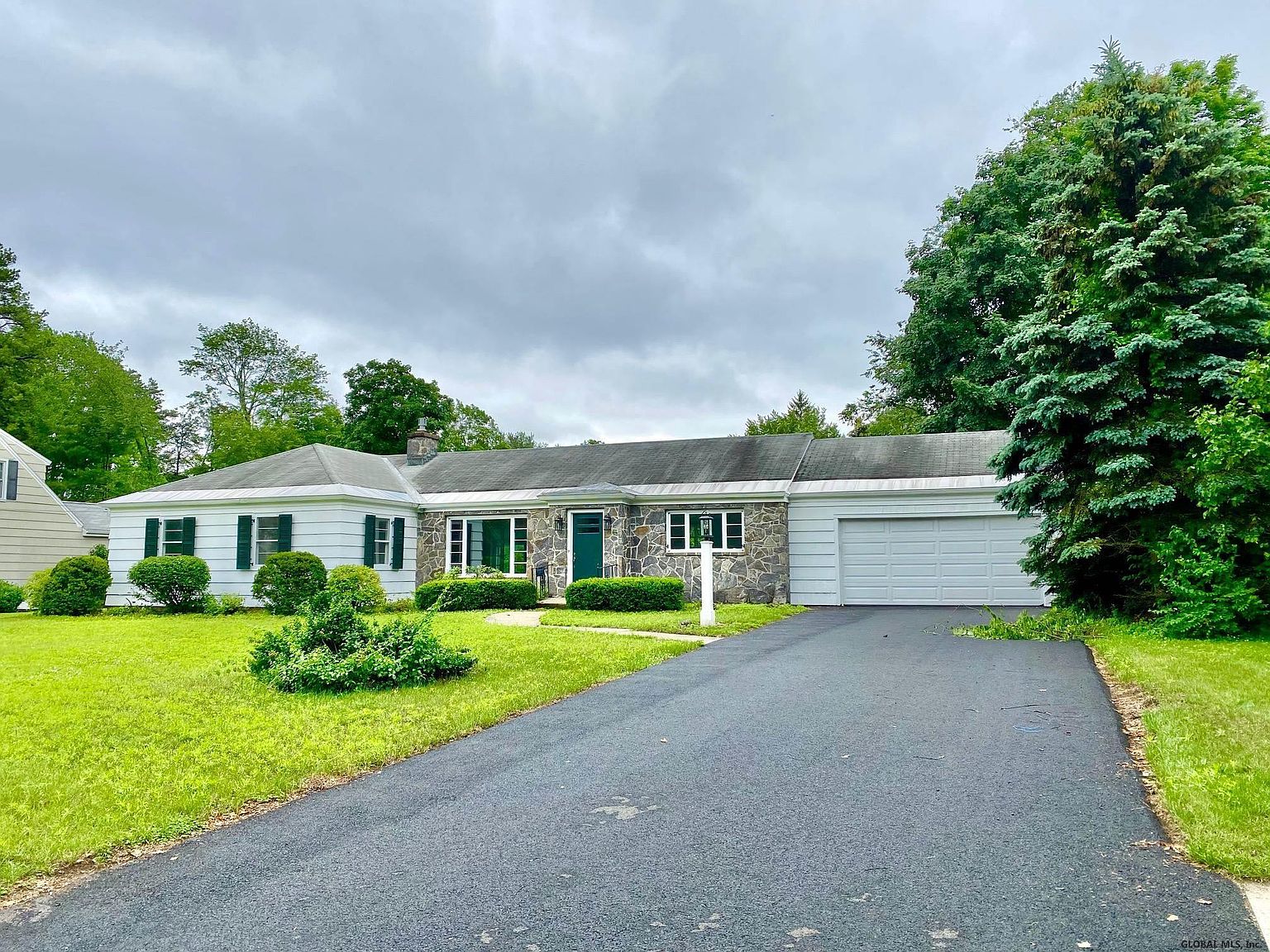 84 COOLIDGE Avenue, Glens Falls, NY 12801 Zillow