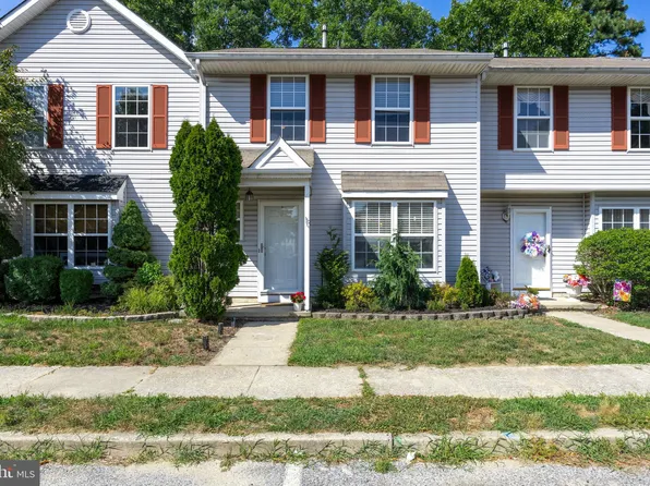 13 Grant Ln, Berlin, NJ 08009