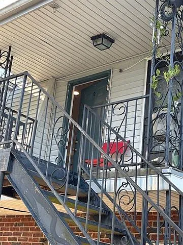 2 bed, 1.0 bath, 825 sqft, $1,250 — Photo 2