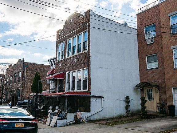 3rd image of 432 Atkins Ave APT 1