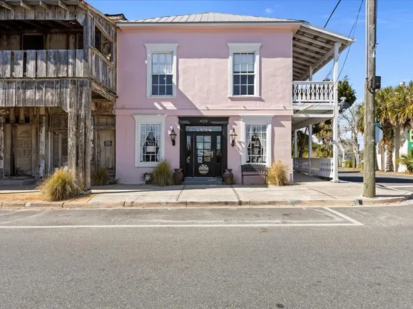 409 2nd St, Cedar Key, FL 32625