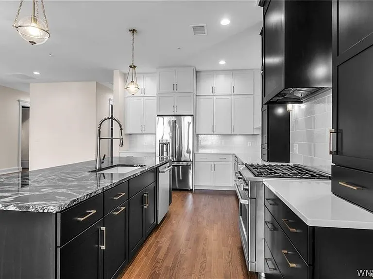 674 Main St #3 — Photo 14