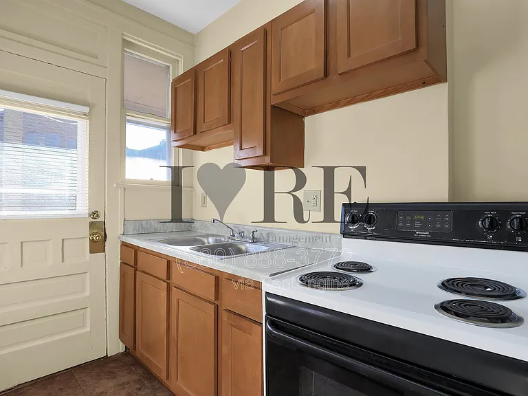 1257 E Livingston Ave — Photo 13