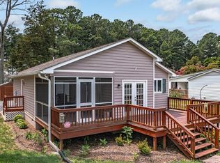 815 Greenfield Point Dr, Reedville, VA 22539