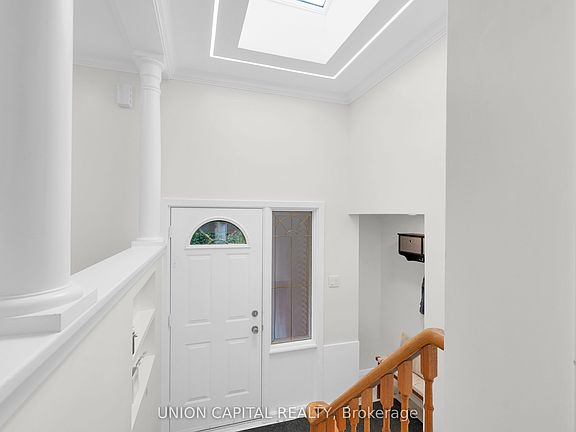 5th image of 8 Baybrook Cres