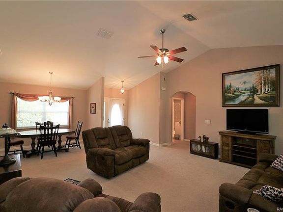3rd image of 551 NE 52nd Ave