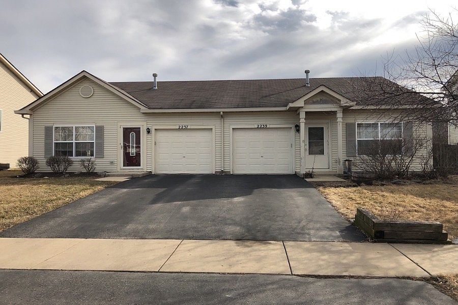 1st image of 2239 Rebecca Cir