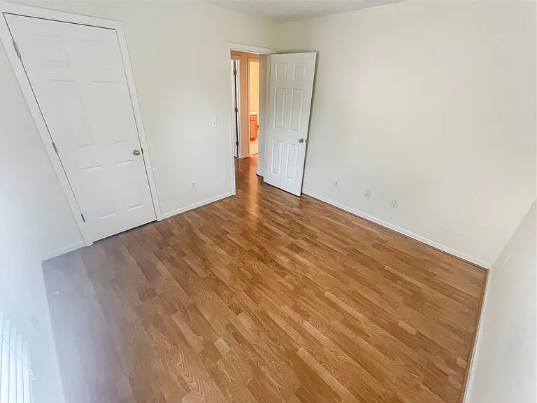140 Calborne Ct — Photo 30