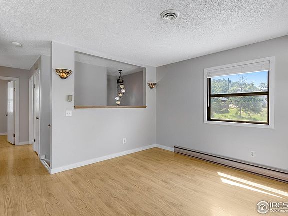 4th image of 500 Elm Ave