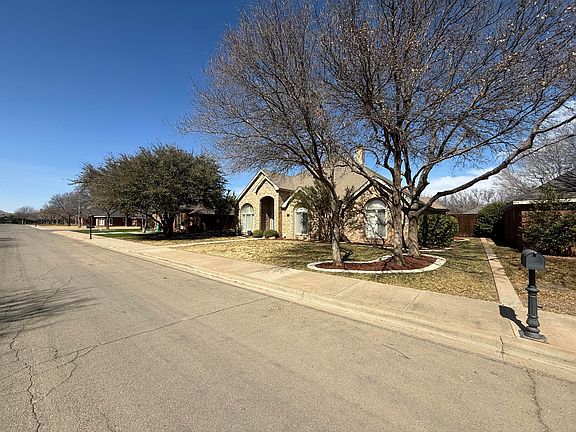 2nd image of 4810 99th St