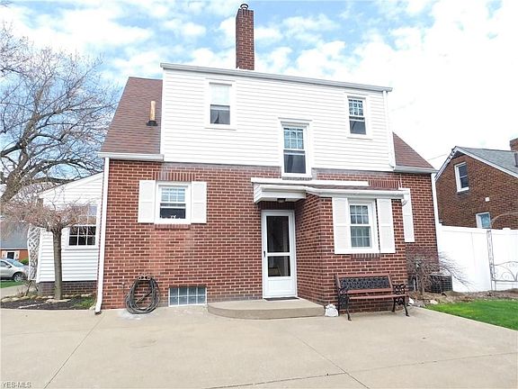 4th image of 1012 E Broad St