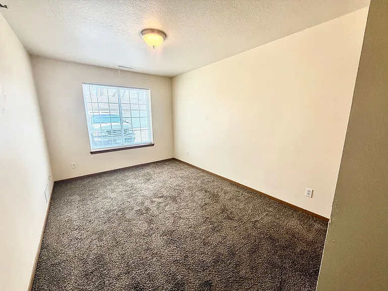219 Crystal St — Photo 58
